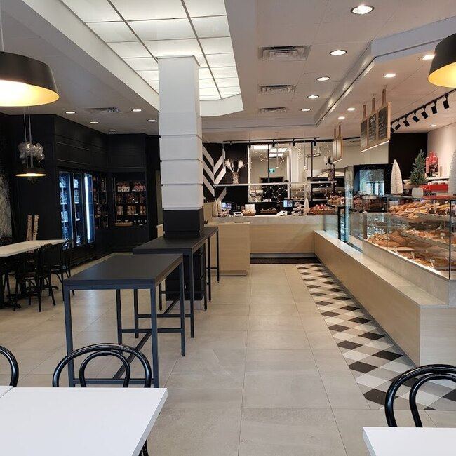 Les Moulins La Fayette -  Restaurants Near: H2J1Y2