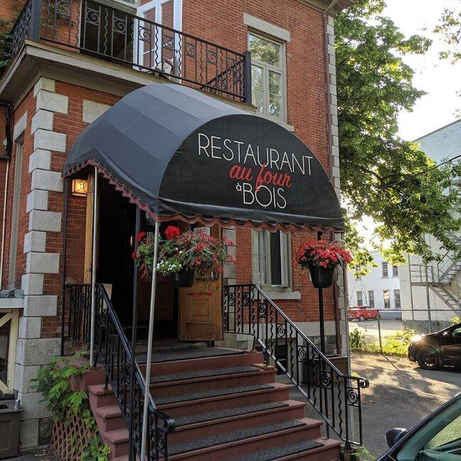 Restaurant Au Four &agrave; Bois - Restaurants pr&egrave;s de: G9A2H1