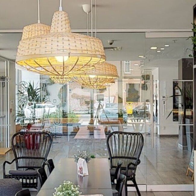 TAS Caf&eacute; Bistro Lounge - Mile-Ex Restaurants