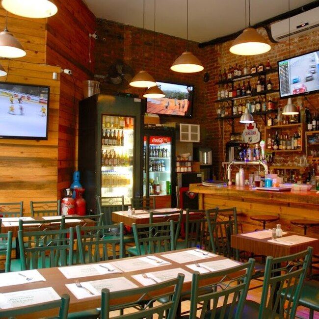 La Baraque du Vieux St-Vincent - Old Montreal Poutine