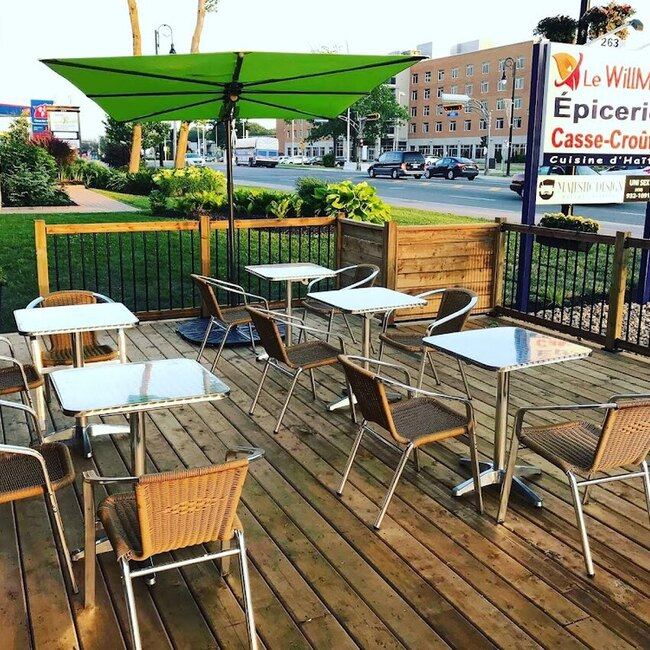 Le WillMar March&eacute; & Casse-Cro&ucirc;te - Repentigny Open Supper Restaurants