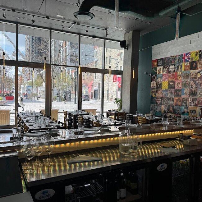 Restaurant Zinzin - Restaurants Service de traiteur Quartier des Spectacles