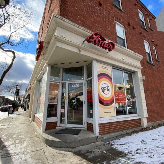 Amir - Restaurants pr&egrave;s de: H4G1C6