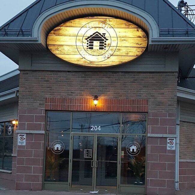 Au Petit Chalet -  Restaurants Near: J7B1Z8