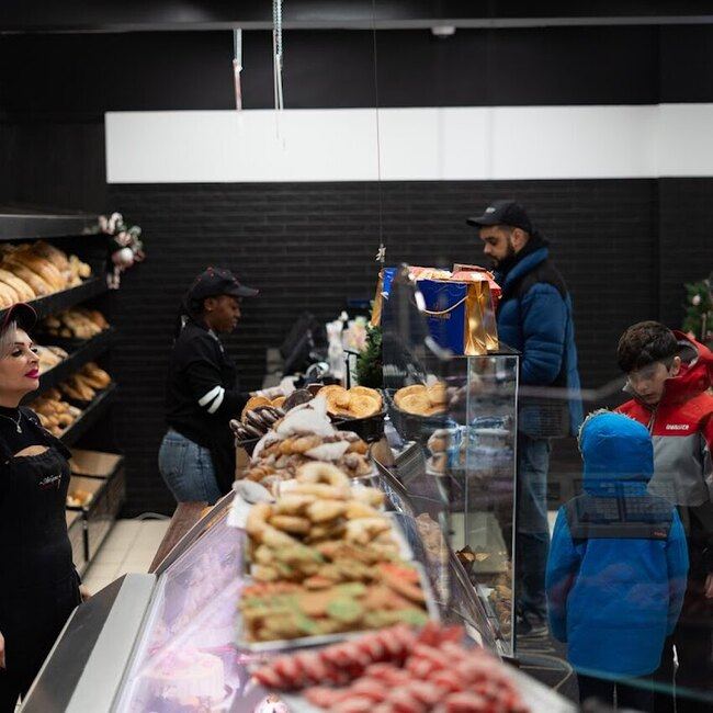 P&acirc;tisserie Dolce Sapore - Restaurants pr&egrave;s de: H7M4M2