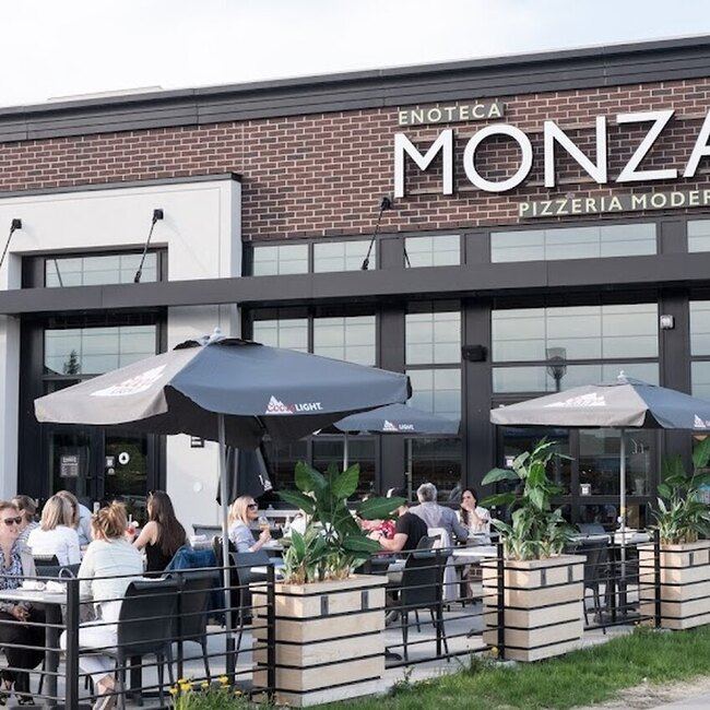 Enoteca Monza Pizzeria Moderna - Restaurants pr&egrave;s de: J3Y8X9