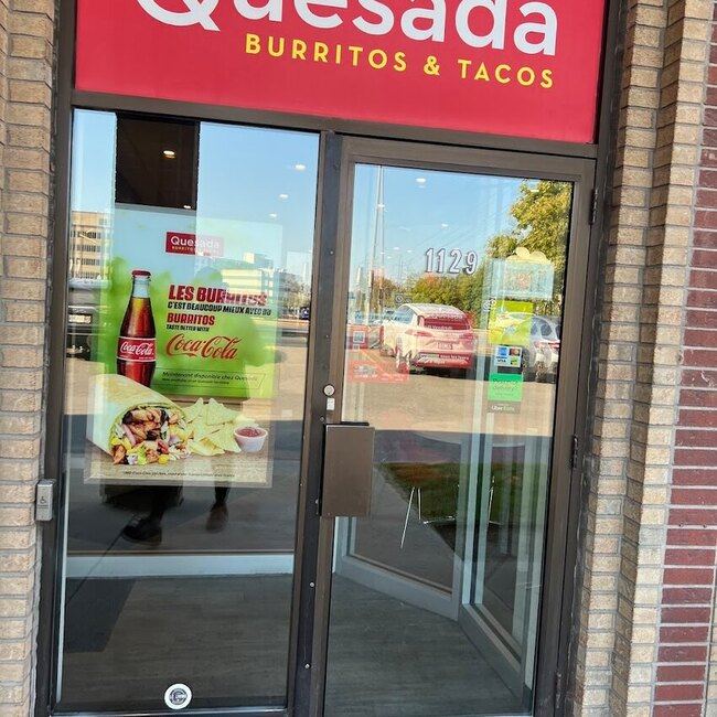 Quesada Burritos & Tacos - Tacos Laval