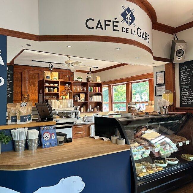 Caf&eacute; de la Gare X Bor&eacute;ale Ravito - Restaurants pr&egrave;s de: J8B1J9