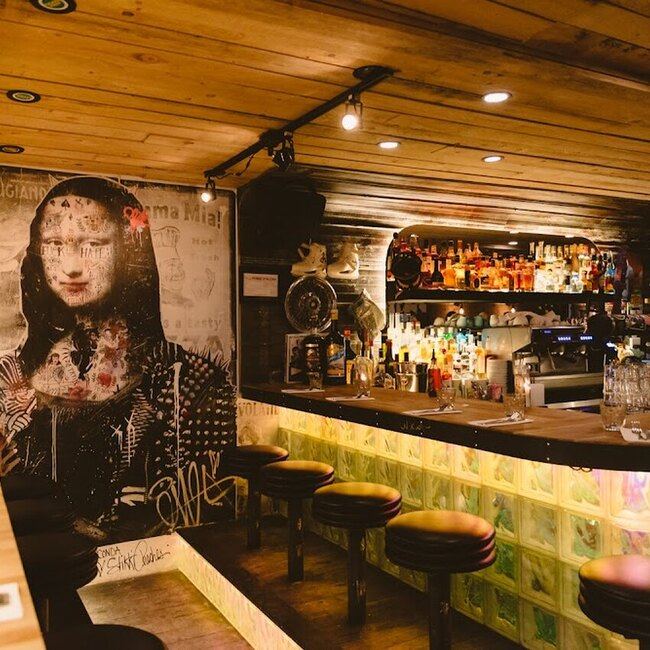 Fugazzi Pizza Restaurant