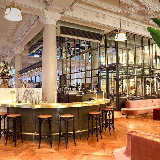 Henri Brasserie Fran&ccedil;aise + Lounge - Downtown Theme / Unique Experience Restaurants