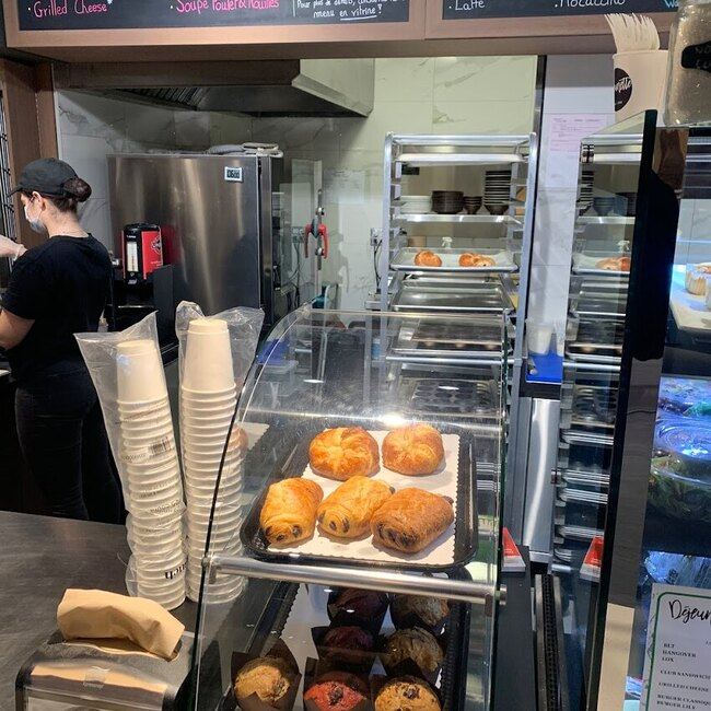 D&eacute;jeunette - breakfast Restaurants Near: H3G0B9