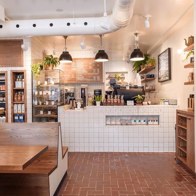 MELK Caf&eacute; - Restaurants pr&egrave;s de: H4A1E4