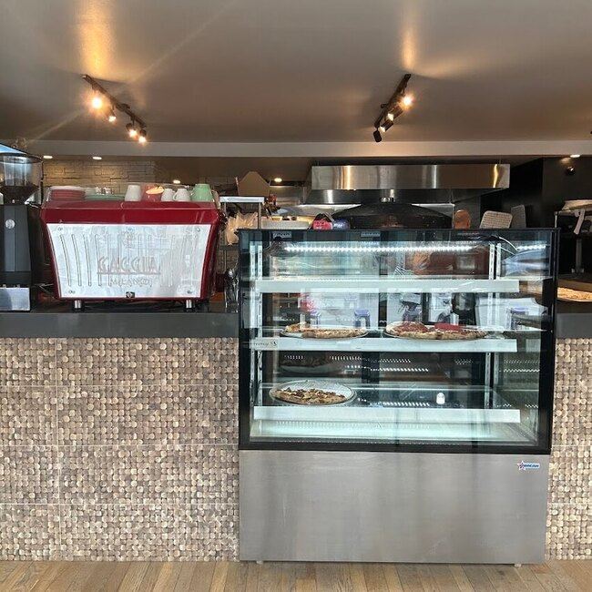 Lafayette Pizzeria - Mile-End Pizza Restaurants