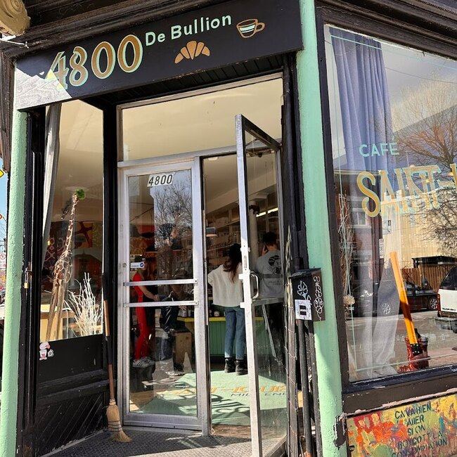 Le Saint Louis caf&eacute; Restaurant