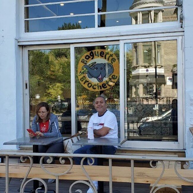 Baguette Brochette - Restaurants Africaines Montr&eacute;al