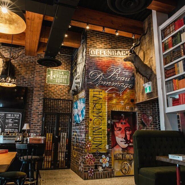 La Belle & La Boeuf - Burger Bar -  Restaurants Near: J2W2V1