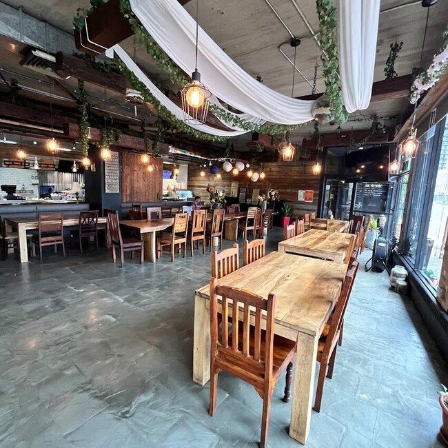 Amir -  Restaurants Near: H1S1M3