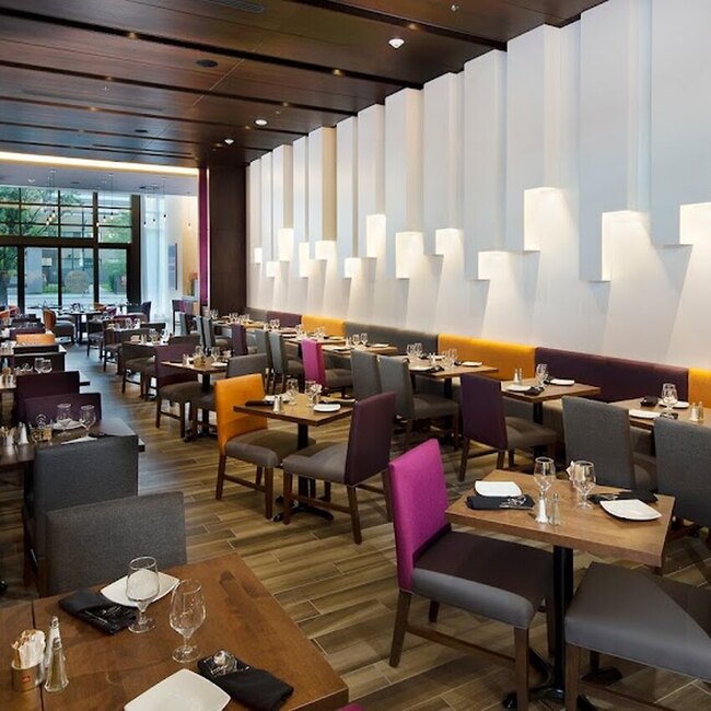 Le Restaurant Crossbar - Downtown Breakfast Restaurants