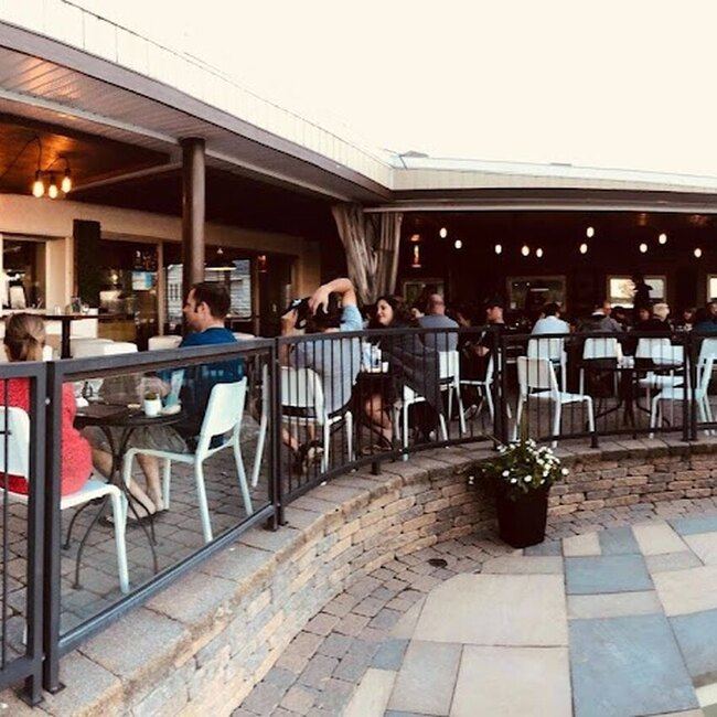 Resto de la Marina St-Tropez - Restaurants Th&eacute;matique / Exp&eacute;rience unique Mont&eacute;r&eacute;gie (Rive-Sud)