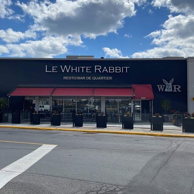 Le White Rabbit -  Restaurants Near: J4V1M6