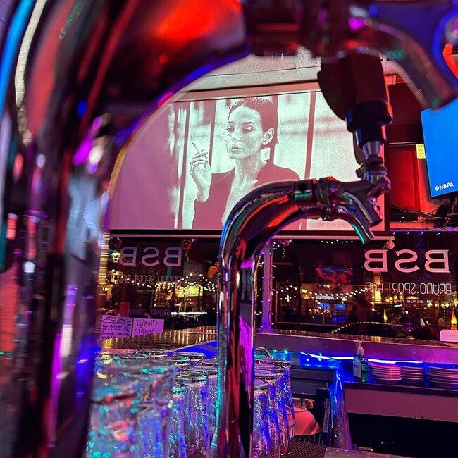 Bruno Sport Bar Montréal - Menu, avis & plus janvier 2026
