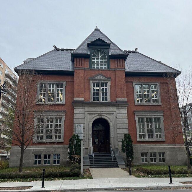 &Eacute;cole des m&eacute;tiers de la restauration et du tourisme de Montr&eacute;al - Restaurants Cuisine du March&eacute; Centre-ville