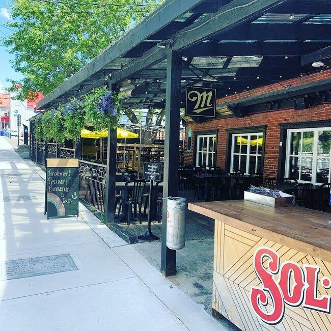 St-Michel Bar Resto - Restaurants pr&egrave;s de: J1X2T3