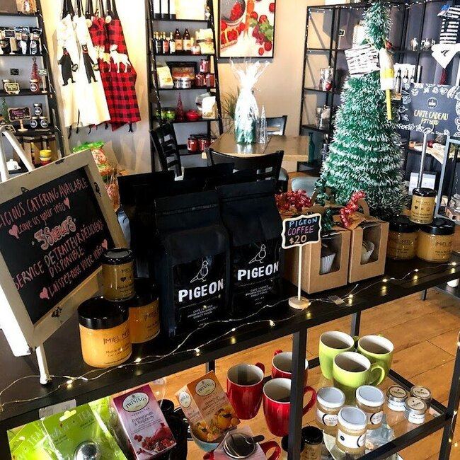 3 Soeurs - Restaurants pr&egrave;s de: H9G2R4