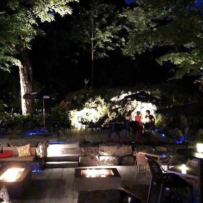 Mistral exp&eacute;rience festive ext&eacute;rieure - Brome-Missisquoi Pizza Restaurants