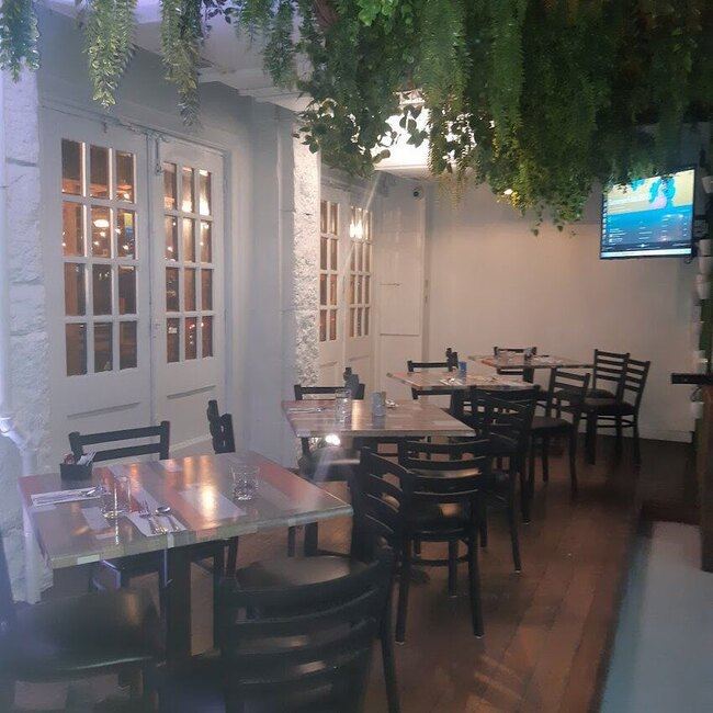 D&eacute;lices & Rhums - Old Montreal Bistros