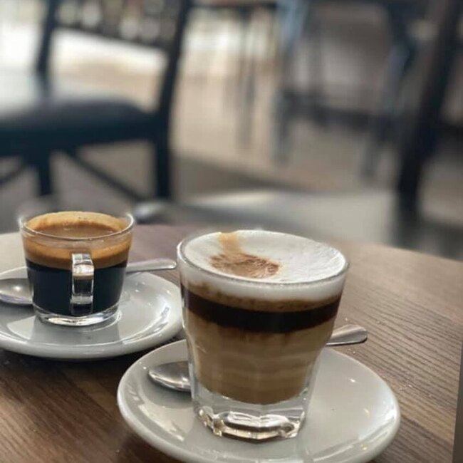 Cybercaf&eacute; Amistad - Restaurants pr&egrave;s de: H1S1M5