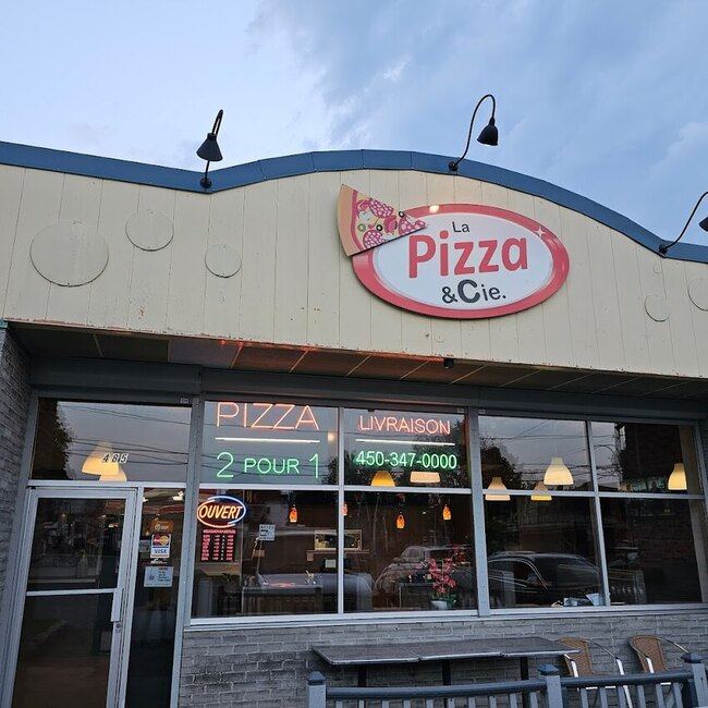 La Pizza et Cie -  Restaurants Near: J3B6W2