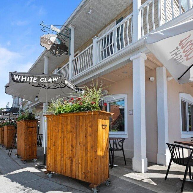 Le Vieux Gusta Dorval - Restaurants pr&egrave;s de: H8S2P4