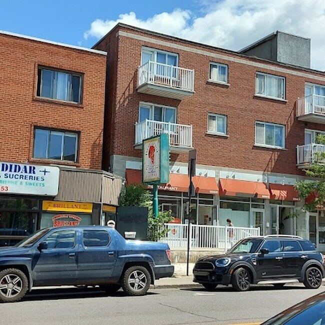 Restaurant Papa -  Restaurants Near: H3W2R7