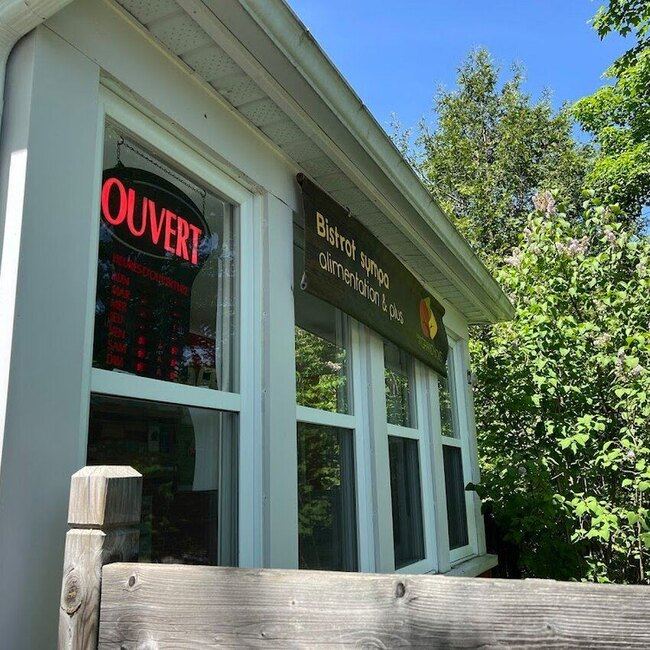 Coop du Grand Bois - Restaurants Canadiens Montr&eacute;al