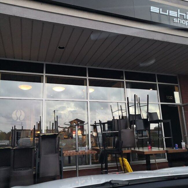 Sushi Shop - Restaurants pr&egrave;s de: J2C7V4