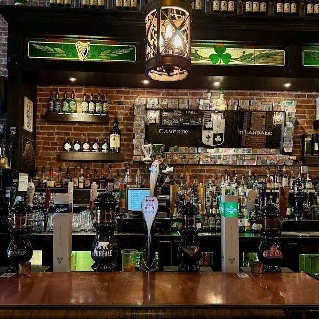 Le Tr&egrave;fle Pub Irlandaise -  Restaurants Near: G9A4S3