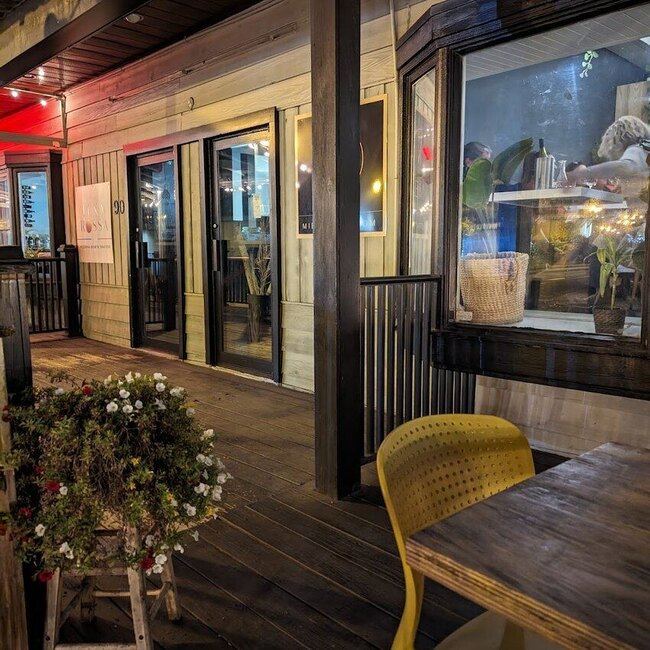 Miel & So'Ya - Restaurants pr&egrave;s de: J0R1R3