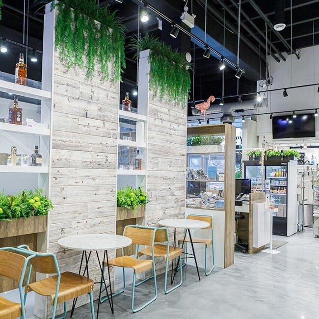 Sonnys Bistro -  Restaurants Near: H3W0B6