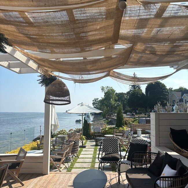 La Trop&eacute;zienne - Saint-Jean-sur-Richelieu Restaurants