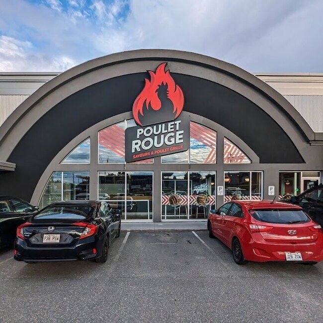 Poulet Rouge - Restaurants pr&egrave;s de: J1N2G6