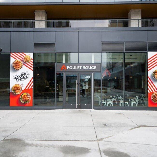 Poulet Rouge - Laval-des-Rapides Poutine