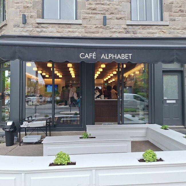 Caf&eacute; Alphabet - Restaurants Commande en ligne Mile-End