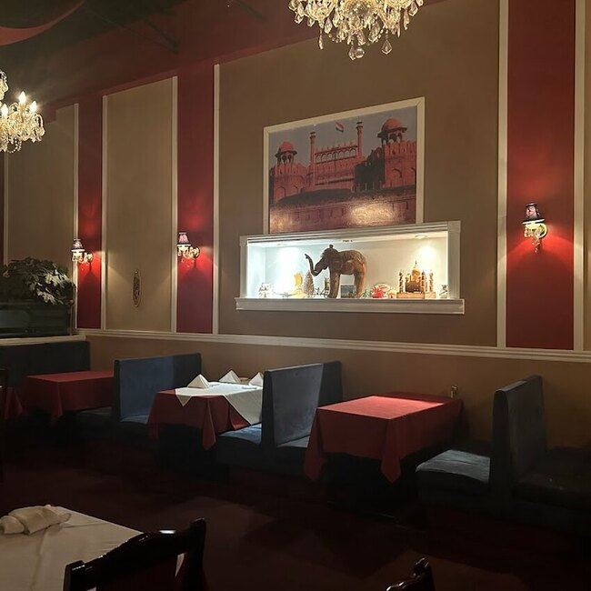 Lal Kella Tandoori -  Restaurants Near: J6K1B7