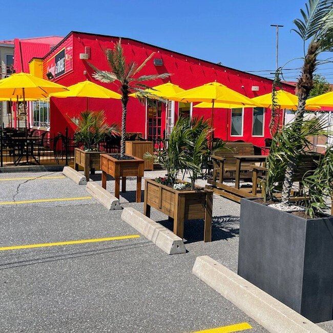 Cantine La Fringale -  Restaurants Near: J2S6S7