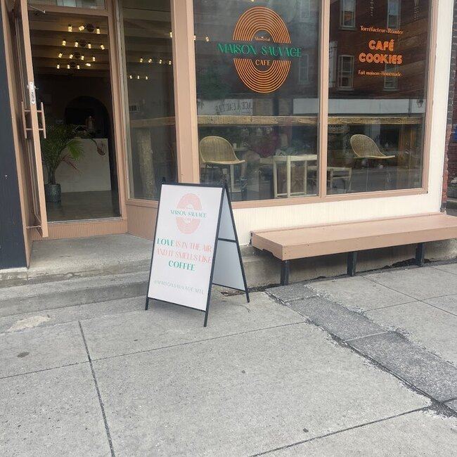 Maison Sauvage Caf&eacute; Restaurant