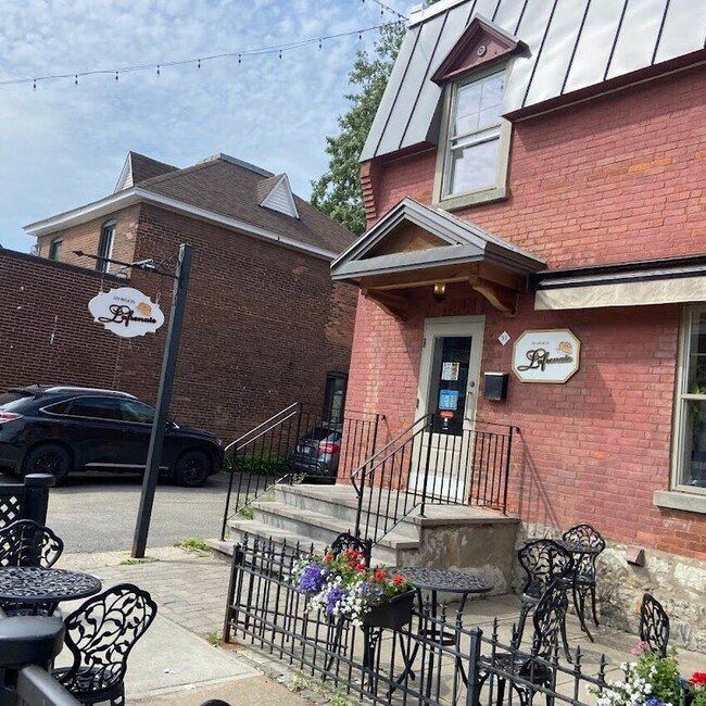 Les Delices Lafrenaie - Montreal-West Online Ordering Restaurants