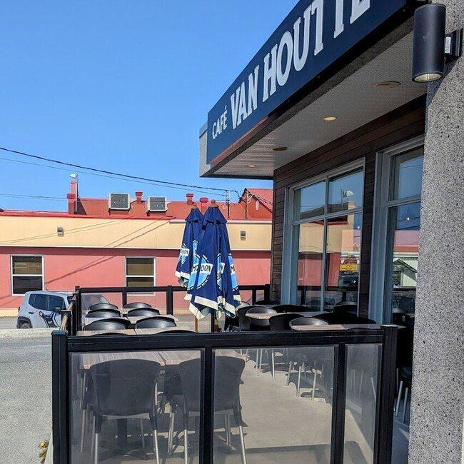 Caf&eacute; Van Houtte - Restaurants pr&egrave;s de: J9P3R6