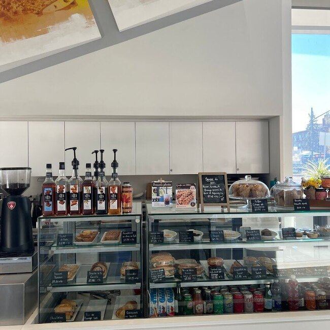 D&eacute;lices de Lala - Restaurants pr&egrave;s de: H8S2P4