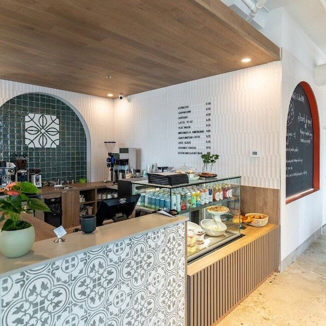 Caf&eacute; Eden - Restaurants pr&egrave;s de: J7E3H6